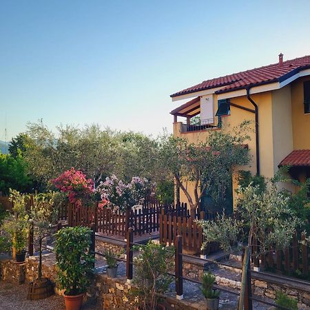 Salvia E Rosmarino - Affittacamere In Liguria Villanova d'Albenga Exterior foto